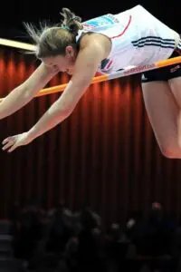 Holly Bleasdale goes head-to-head with Poland's Anna Rogowska