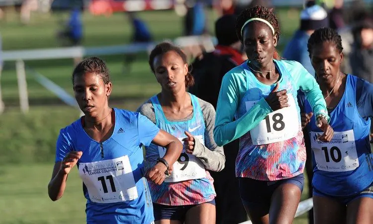 Women's-race-Antrim-2017-by-Mark-Shearman