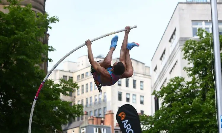 Stanley-Joseph-CityGames-Manchester-pole-vault-by-Phil-Oldham