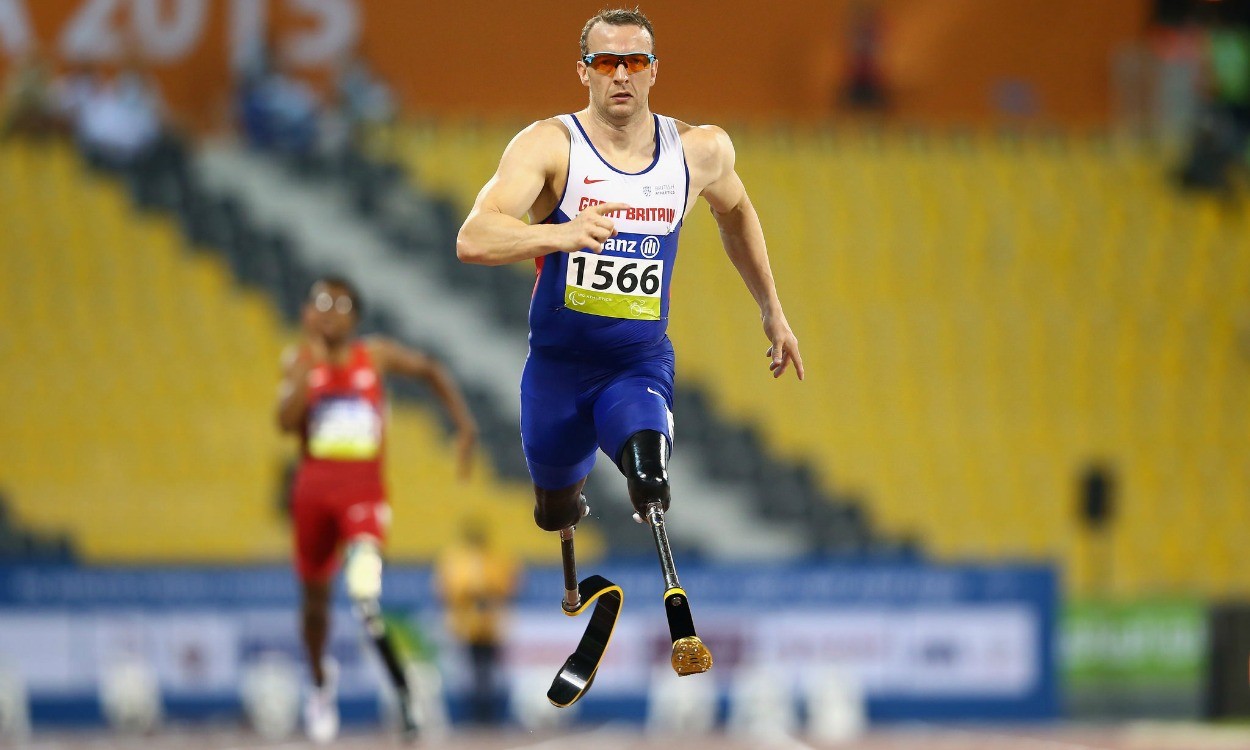 Richard Whitehead breaks world record in Doha AW