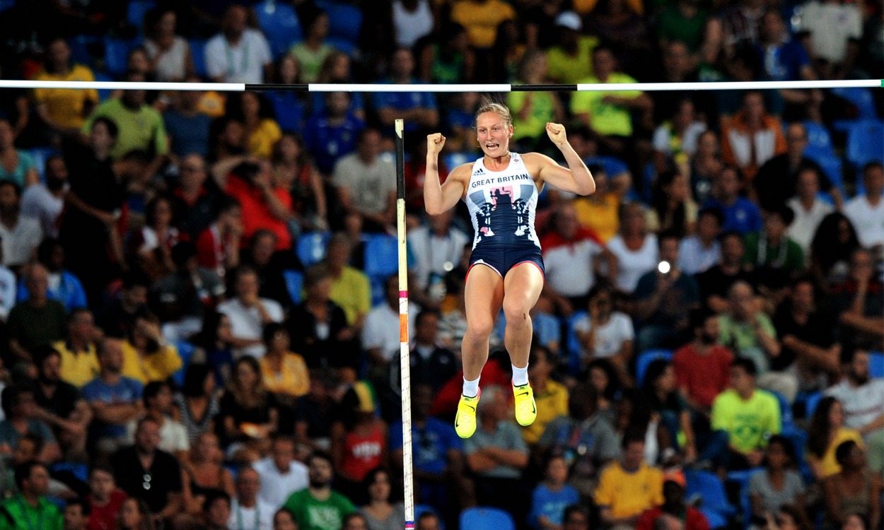 Holly Bradshaw breaks British outdoor pole vault record - AW