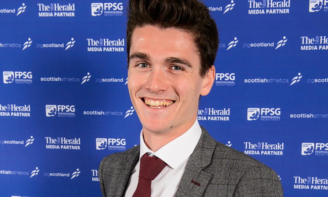 Callum Hawkins wins FPSG Scottish athlete of the year award AW