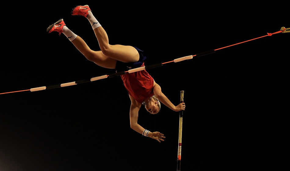 Holly Bradshaw's competition runup AW