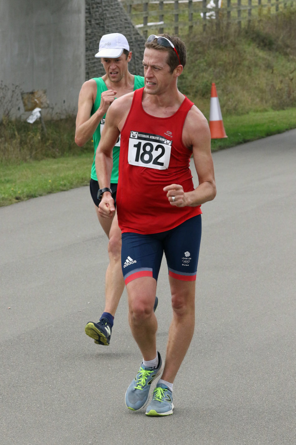 Dom King just holding off Dan King at the finish of the Cecil Gittins