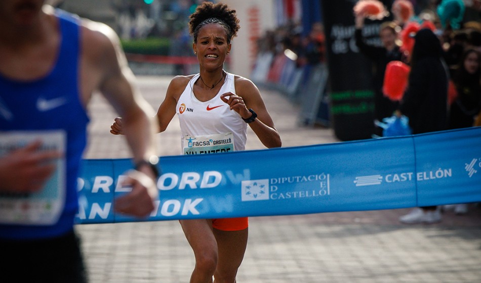 Yehualaw Sets World 10km Record In Castell n AW