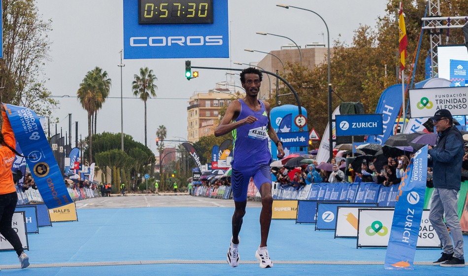 World halfmarathon record for Yomif Kejelcha in Valencia AW
