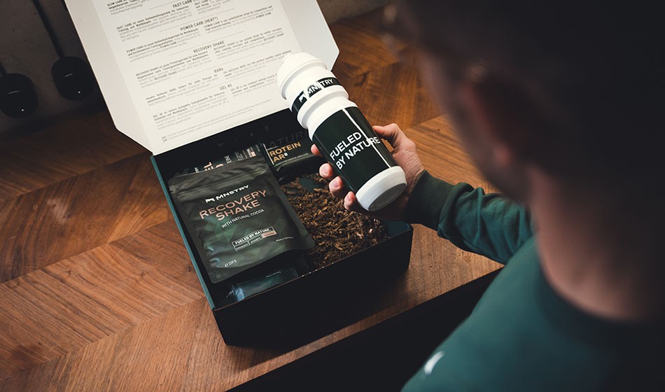Your Gamechanger for Faster Times in 2025: Sports Nutrition by MNSTRY