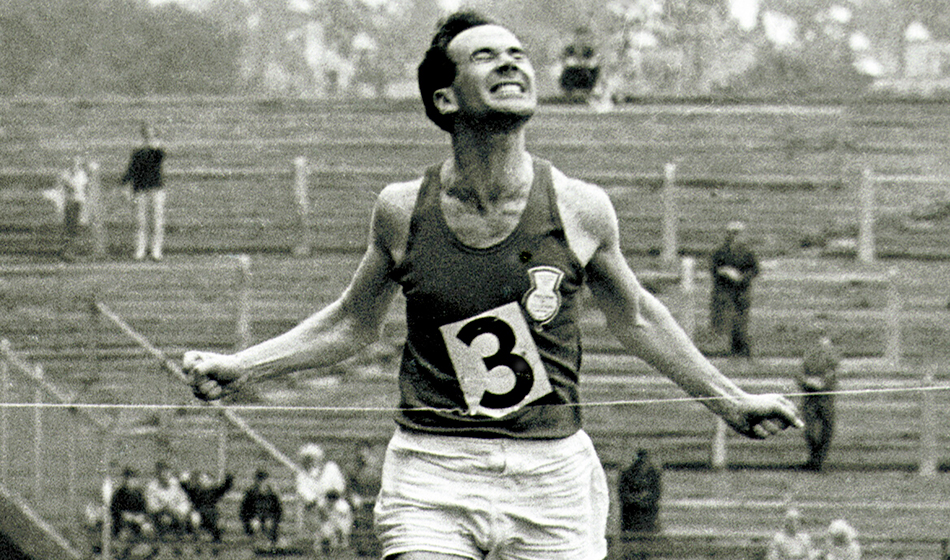 athleticsweekly.com